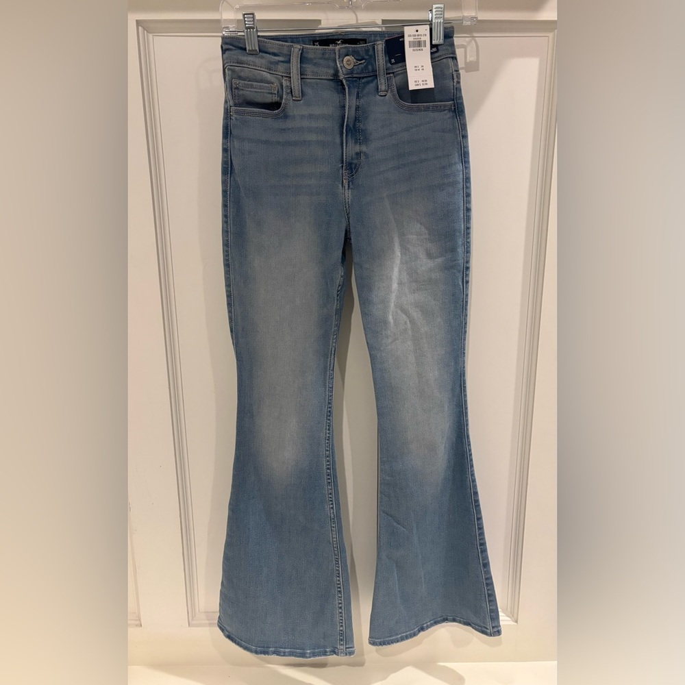 Hollister Women’s / Junior’s High Rise Flare Blue Jeans 2/26 Short